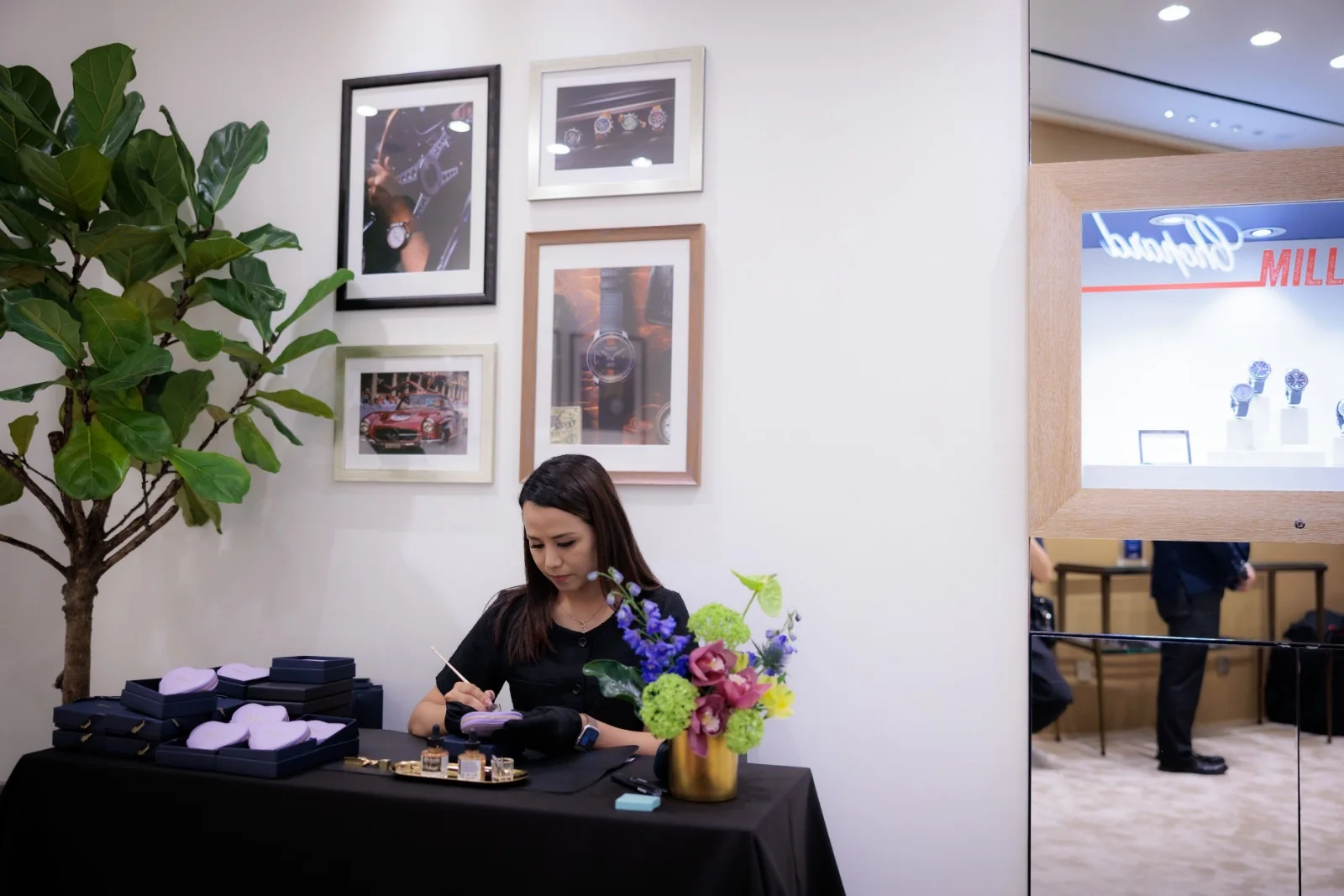 Jessy creating personalised pieces at a live brand event