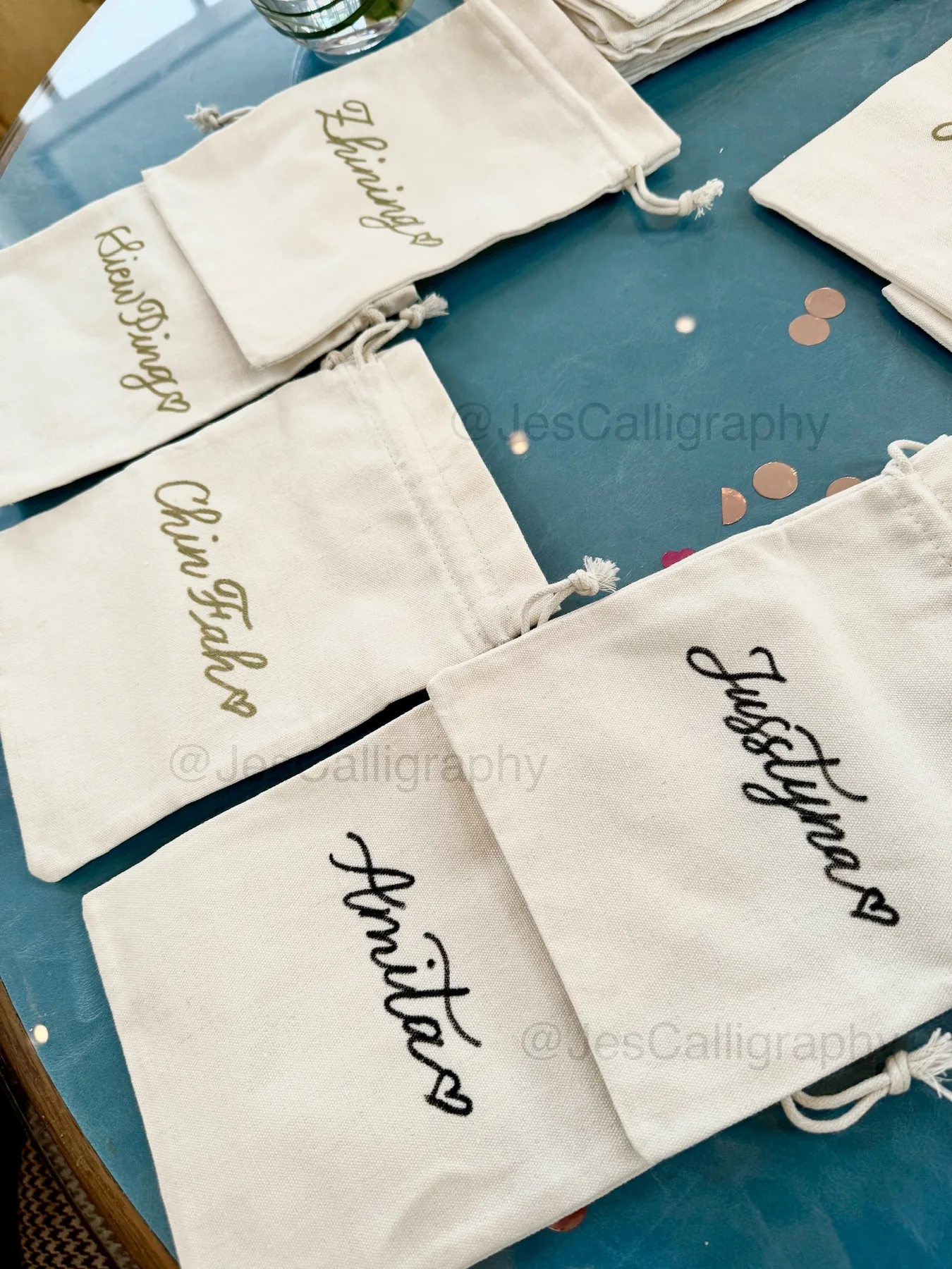 Calligraphy created on fabric and different surfaces